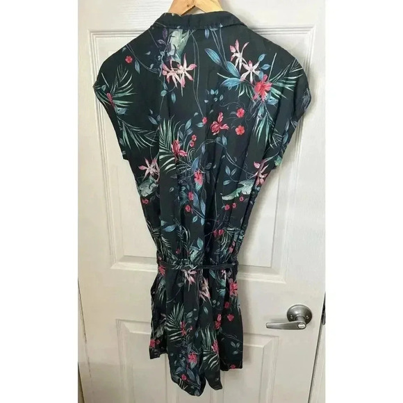 Oxbow France Romper Surf Wear Tropical Floral Pockets Shorts Women’s Size 2 - Picture 3 of 13